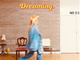 Tones And I - Dreaming mp3